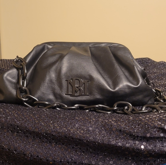 Black Chain Shoulder Bag - Picture 5 of 7